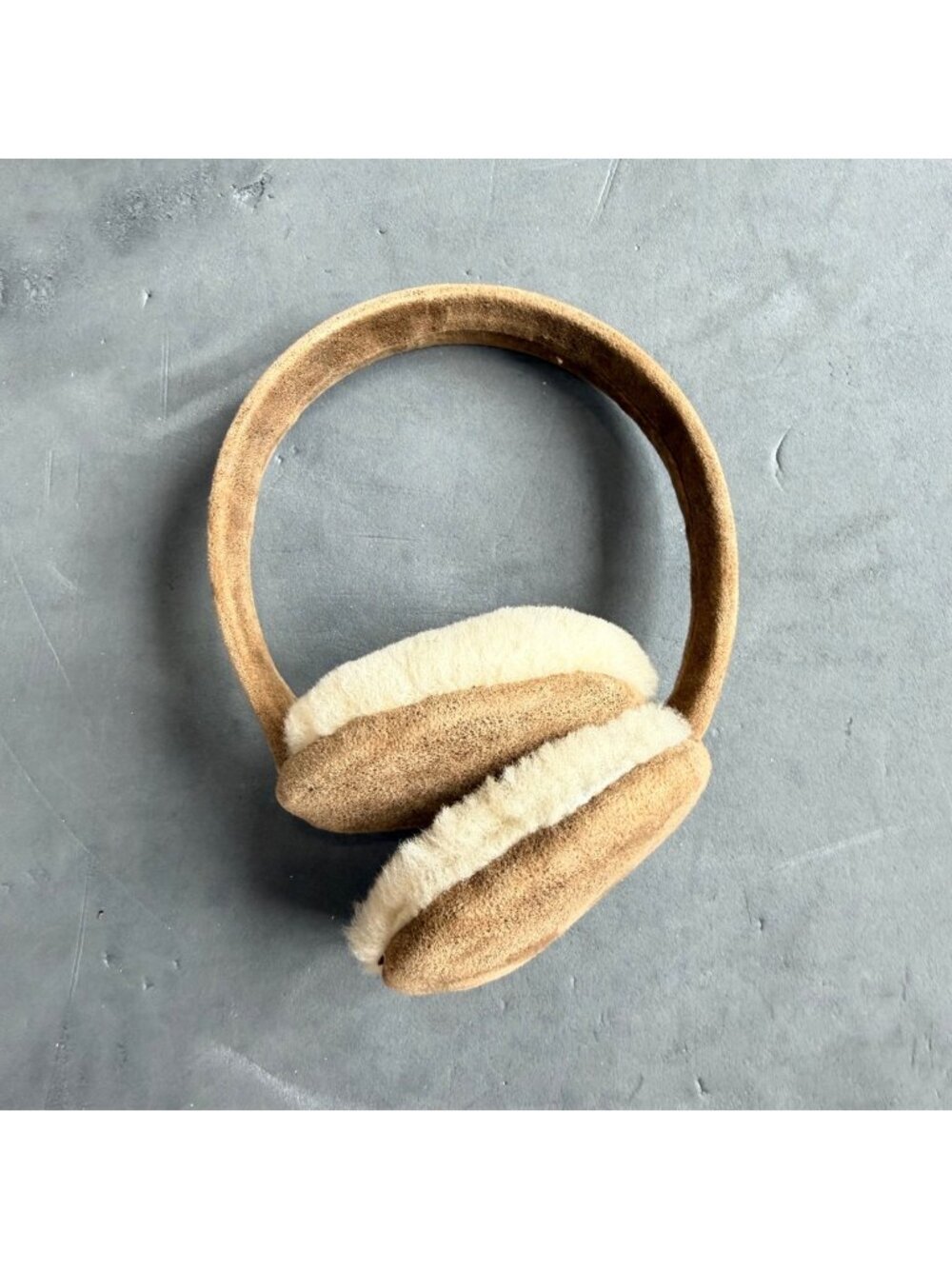 UGG Australia Sheepskin Earmuffs / headset Brown Suede Winter Ear Warmers